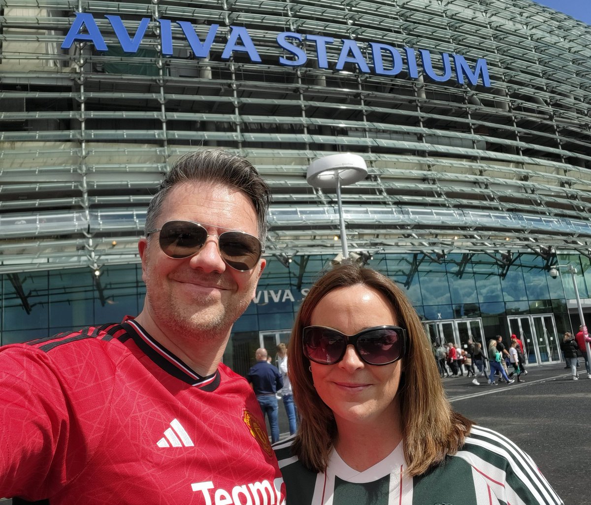 Looking forward to the game, but shocking from <a href="/ManUtd/">Manchester United</a> for playing a reserve side when this game was sold out before Lens was announced. Flights from Mcr, hotel, huge ticket costs. Feel for the Dubliners given this was intended to be a United side. <a href="/AndyMitten/">Andy Mitten</a> what do you think?