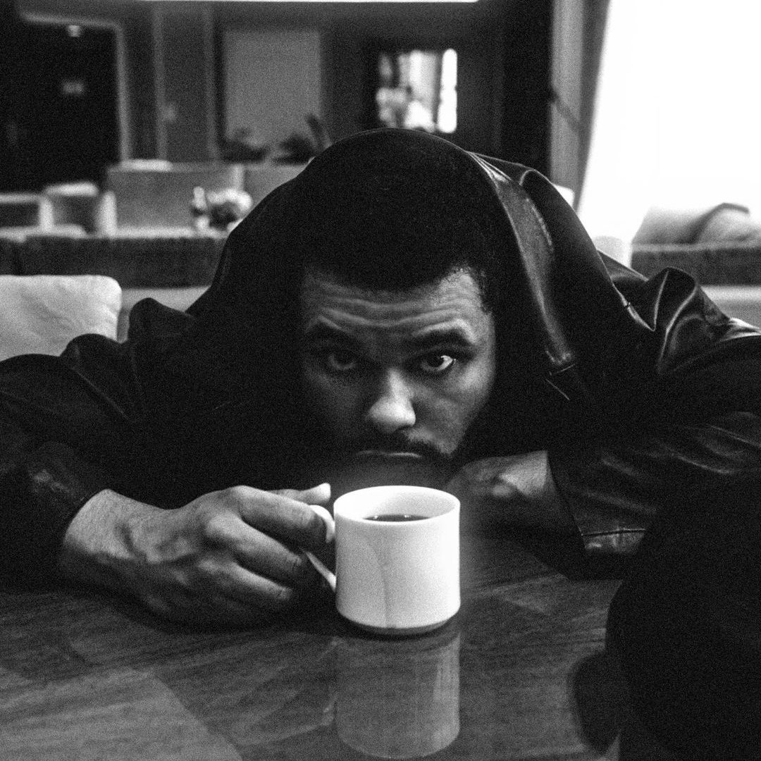 SiteTheWeekndBR's tweet photo. The Weeknd para a nova linha da Samra Origins. ☕ https://t.co/Wvk0znwJDp