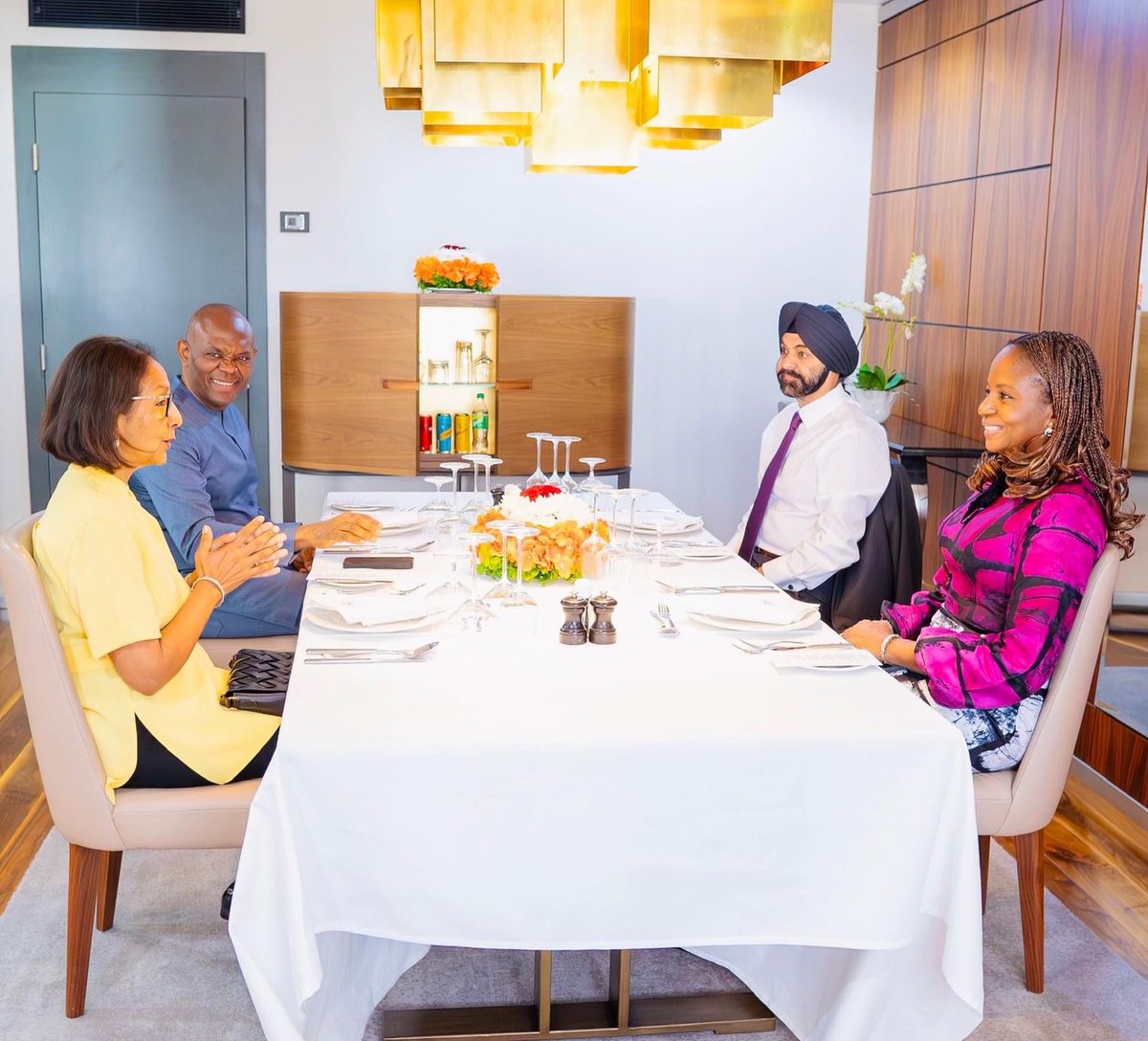 Opetuyii's tweet photo. #MrsTOE and #MrTOE @TonyOElumelu had the pleasure of hosting Mr. Ajay Banga, President of @WorldBank and his lovely wife Mrs. Ritu Banga at the iconic @HiltonAbuja. 
#TOEWay https://t.co/OWOMVjr25H