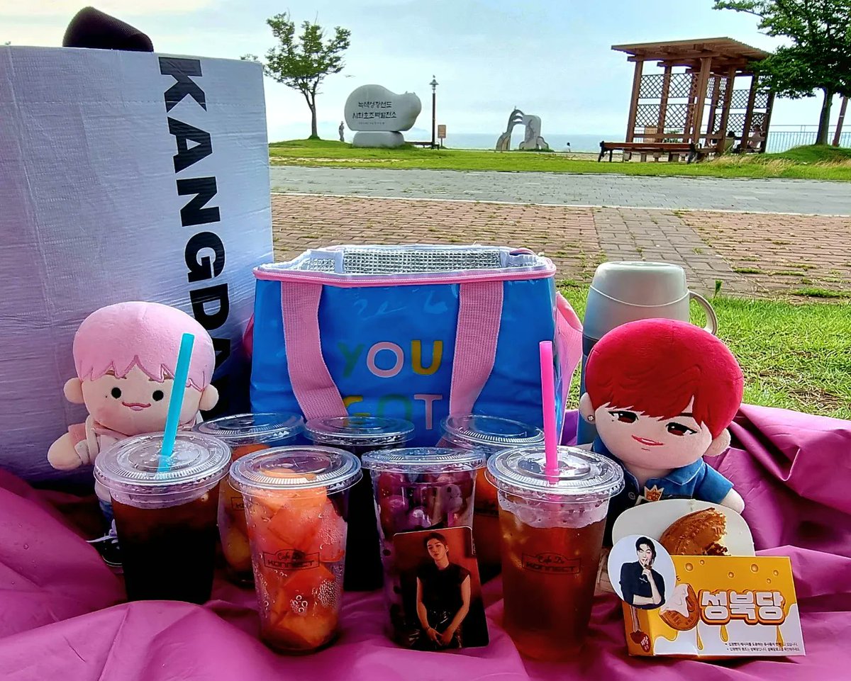 tangledanity's tweet photo. #danity #KANGDANlEL 
강다니엘과 노래, 다니티베프와 함께라면 어디든~찐행복 그잡채!!
제대로 힐링한 막휴다!!! https://t.co/nqsDLLG52R
