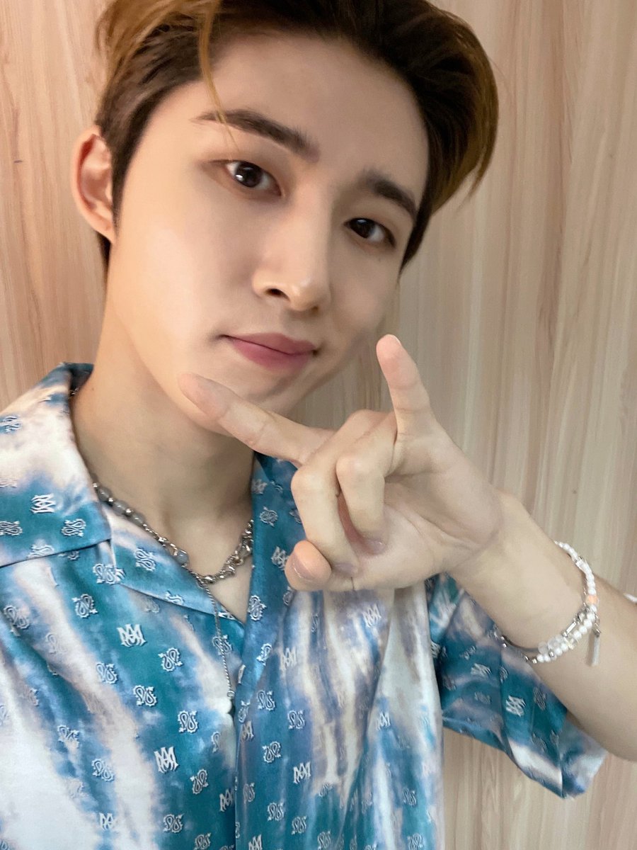 BI_131official's tweet photo. #bcut 홍콩에서도 무대 천재 한비니😍 아이디를 위한 무대를 바칩니다 https://t.co/TFHbKOrOVN