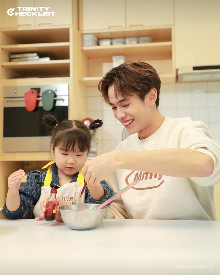 Manee_N_'s tweet photo. ว่าไม่ได้นะน้องเติ้ดฟิลคุณพ่อมือใหม่มาก😄
#ThirdLapat
#TRINITYCHECKLIST_EP2 https://t.co/kKtsX4KUjw