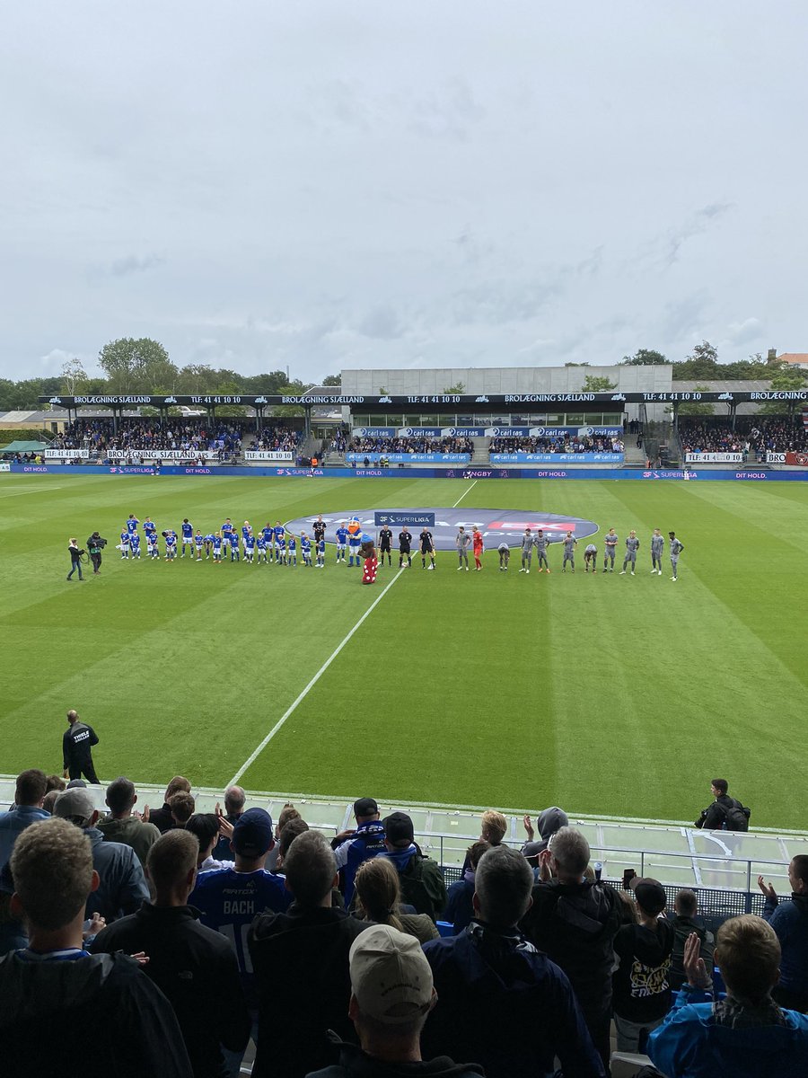 Lyngby BK - FC Midtjylland

FC Midtjylland er rejst til Lyngby UDEN Gustav Isaksen. I dag skal de forsøge at holde trit med FC København i toppen.

De havde dog store problemer her på stadion i sidste sæson. Kan Lyngby drille dem igen?

Se med i Onside på Viaplay og TV3+ i aften.