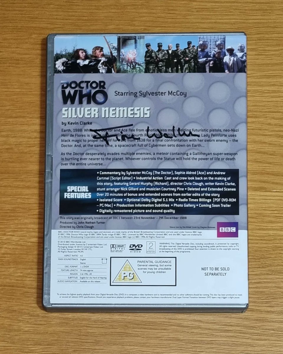 Currently watching - Doctor Who: Silver Nemesis
#DoctorWho #SylvesterMcCoy #SophieAldred #AntonDiffring #MetinYenal #FionaWalker #GerardMurphy #LeslieFrench #MartynRead #DoloresGray #ChrisChering #SymondLawes #DavidBanks #MarkHardy #BrianOrrell #CourtneyPine #SignedDoctorWhoDVD