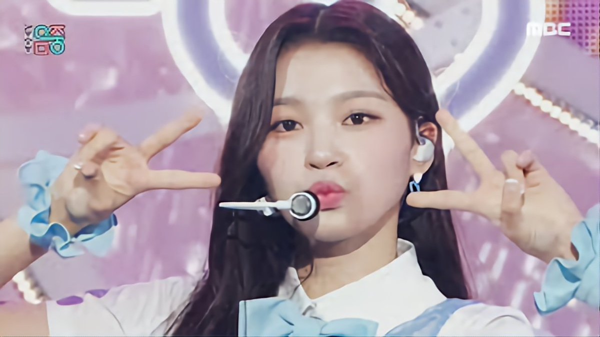 csn7272's tweet photo. [🎥]
220806 │ MBC '쇼!음악중심  Show! Music Core' #774

♡  첫사랑 (CSR) 

- Pop? Pop!

YouTube
:: https://t.co/0V4lwP4EyC @ MBCkpop

네이버TV
:: https://t.co/V5GjFsMxwS

: https://t.co/pVNFwuP9Pc
: https://t.co/2OQkkAsdjJ
: https://t.co/8cKxxHN3IC

#첫사랑 #CSR #Pop_Pop https://t.co/HQFoClSDRI