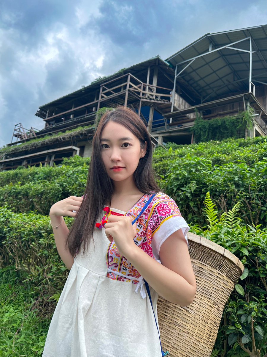 PuimekSter's tweet photo. สั่งชุดพื้นเมืองมาตัวละร้อยกว่าบาท ไม่คาดหวังเลย แต่ใส่แล้วน่ารักเกินเรื่องมาก ;w;)/ เอ็นจอยทริปสุดๆ 🛖🤍 https://t.co/67O9Z0MDyT