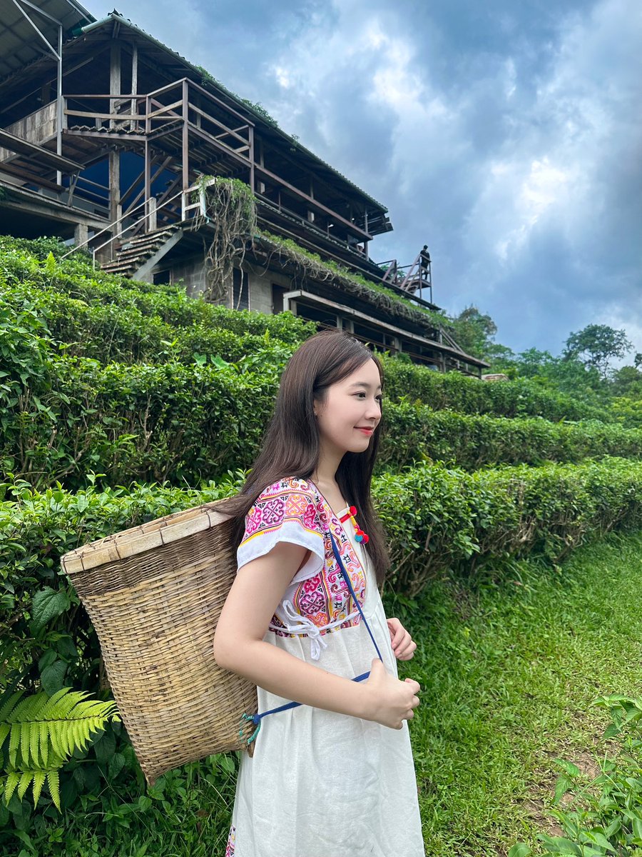 PuimekSter's tweet photo. สั่งชุดพื้นเมืองมาตัวละร้อยกว่าบาท ไม่คาดหวังเลย แต่ใส่แล้วน่ารักเกินเรื่องมาก ;w;)/ เอ็นจอยทริปสุดๆ 🛖🤍 https://t.co/67O9Z0MDyT