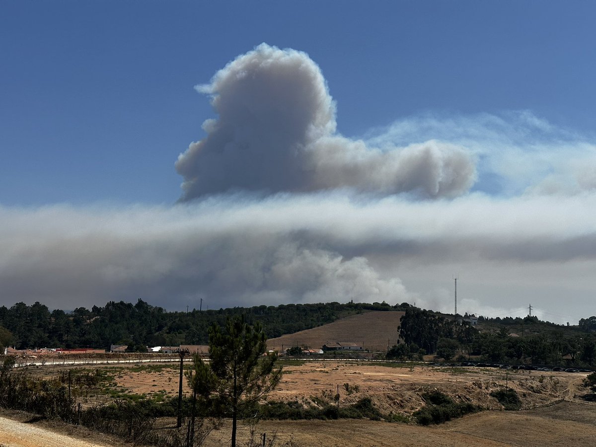 Customer_First_'s tweet image. #IROdemira Pictures recorded in S.Teotónio #Fogo #Portugal #Algarve #alentejo #wildfire #smoke
