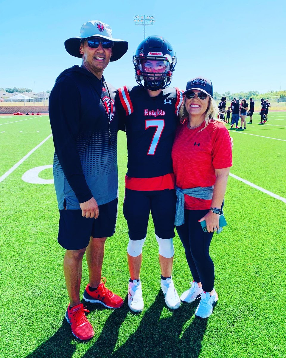 kerrihumble's tweet photo. 🙏🏼Grateful heart and counting blessings ❤️ Winning weekend…🏆 Got to watch the the 27’s ball out and cheer on #7 🏈, belly laughs in the hot tub with family, and ending it with quiet fly 🎣 time on the River! All was so good for my soul! #reptheshield🛡⚔️🏈 #family #flyfishing https://t.co/wworvQyORl