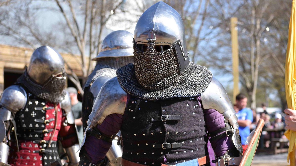 ✨New docs on the block!✨

Luis Rodriguez, MD from MCG &amp; Hunter Crawley, DO from VCOM Carolinas are two members of our newest intern class!

Both are fans of sports &amp; knightly pursuits, Dr. Rodriguez with his passion for soccer &amp; chess and Dr. Crawley with rugby &amp; armored combat