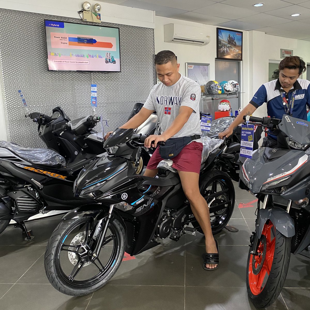 JuDiaries_'s tweet photo. Welcome to the Fam Bunsoy
8.6.2023

Batutoy 🚙 Bunene 🚗 Bunsoy 🏍️ https://t.co/F6txgcO6yO