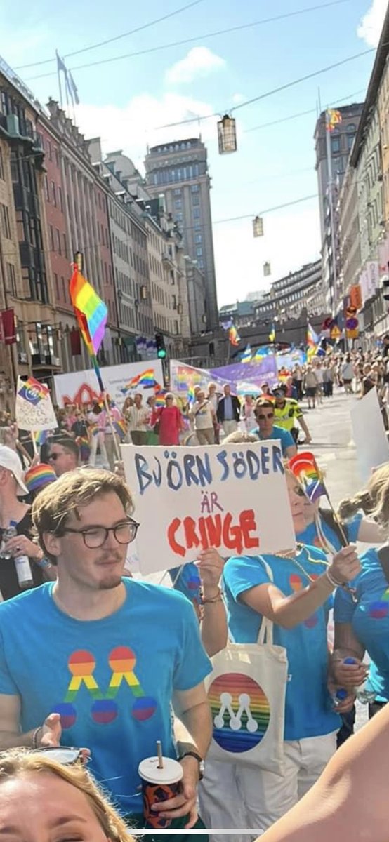 lat och arbetslös 90-talist (men söt) tweet media