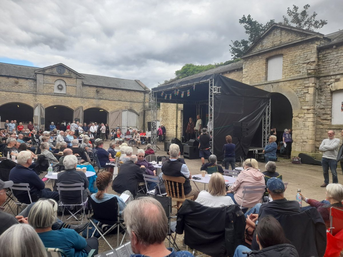 A break in the poor weather recently for the Day of Lincolnshire Folk at Leadenham House. <a href="/stjohnambulance/">St John Ambulance England</a> Sleaford Unit providing First Aid cover. <a href="/SJALincsNotts/">SJA Lincolnshire & Nottinghamshire</a>