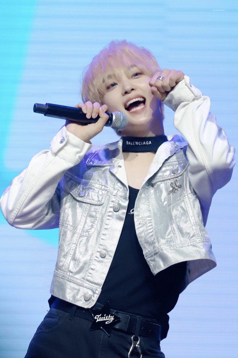 CUPNOODLESS1130's tweet photo. 230805 MASTERPIECE IN MANILA

₍˄·͈༝·͈˄*₎

#형준 #HYEONGJUN 
#크래비티 #CRAVITY
#MASTERPIECE_IN_MANILA https://t.co/jfcETKOAQs