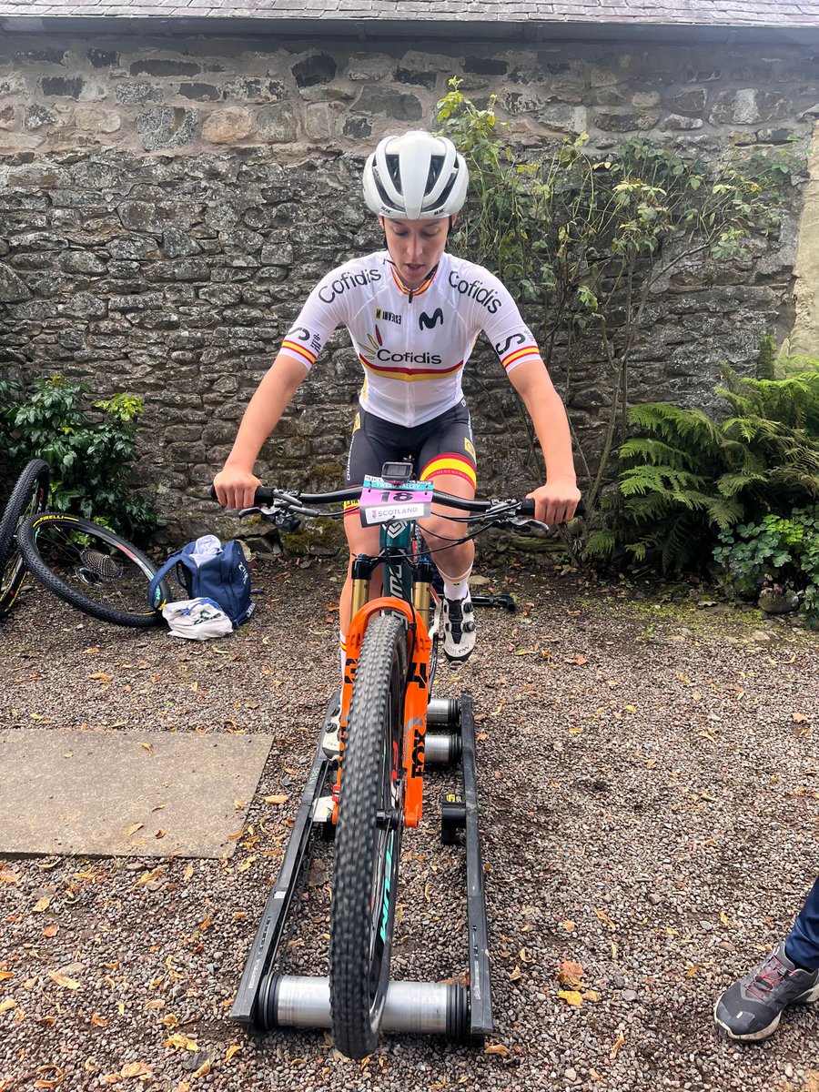 #GlasgowScotland2023 | <a href="/sergiomantecon/">Sergio Mantecón</a> ocupa una notable 17ª posición en el Campeonato del Mundo de XCM tras remontar en los últimos kilómetros 👏

➡️ Roberto Bou finaliza 38º, mientras que Meritxell Figueras, yendo de menos a más, ha sido 26ª

¡Buen trabajo! 💪