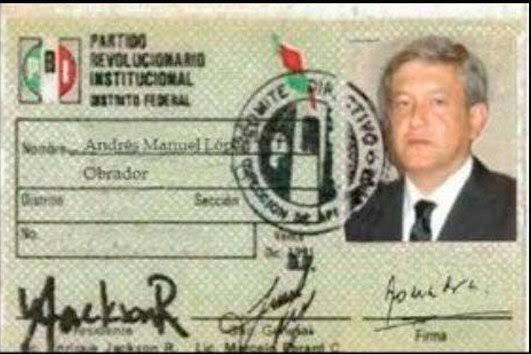 mcandelas_011's tweet photo. @vinkoneil @Eduardo_DSales @deniseramosm Jajajajaja y para ti "liberarte" es creer en los ladrones prianistas que robaban y siguen robando  y en los asesinos comunistas que destruyeron Cuba? ...No chairo estas demasiado pndjo tu ya no pudiste mejor vete a Cuba 😂😂😂🤣😂😂🤣😂 "liberate" que pndjo 😂😂😂😂 https://t.co/6wYIo41pjv