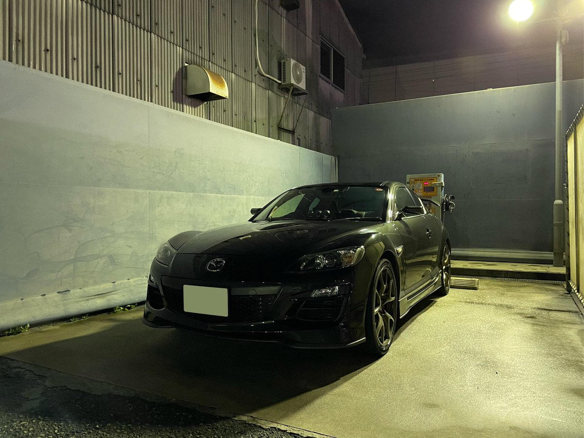 se3psho8's tweet photo. 8の日かつエイト君との3年記念に向けて洗車した！
#rx8 https://t.co/HDTyTP0Woa