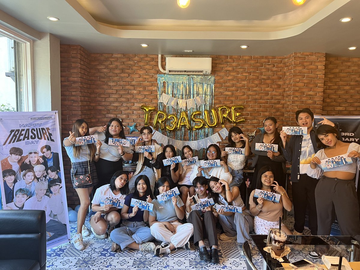 trejo_bul_teume's tweet photo. It’s a wrap for #FOREV3RWITHTREASURE!💎🩵

Our first-ever CSE in Bulacan!Thank u Teumes for celebrating #TREASURE 3rd anniversary with us.

Hope to see u again on next events.
#3Years_Of_Wonderland_With_TREASURE #트레저와_함께한_삼년   #3SHININGYEARSWITHTREASURE
@treasuremembers https://t.co/IZRccleTGb