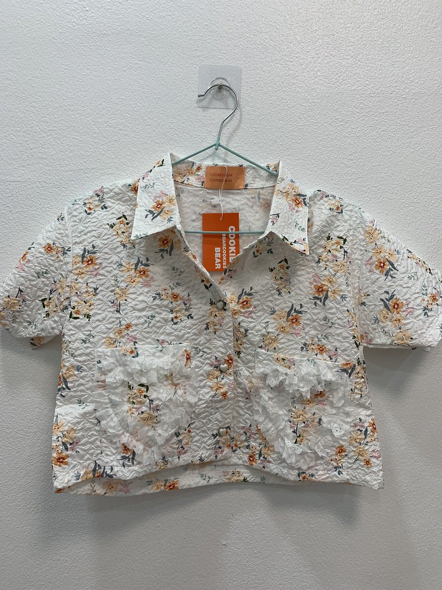 mmmiiuq's tweet photo. ครอปผ้าปั้มนูน ส้ม2 ชมพู1 ตัวละ100฿ส่งฟรี #เสื้อผ้าเกาหลี #เสื้อผ้ามือสอง #ส่งต่อสกินแคร์ #ส่งต่อเสื้อผ้า #ส่งต่อเสื้อผ้ามือสอง  #ส่งต่อเสื้อผ้ามือ2 #โล๊ะตู้เสื้อผ้า #เสื้อยืด #เสื้อoversize #เสื้อยืดoversize #ส่งต่อ #โล๊ะตู้ https://t.co/syzKjOcWme
