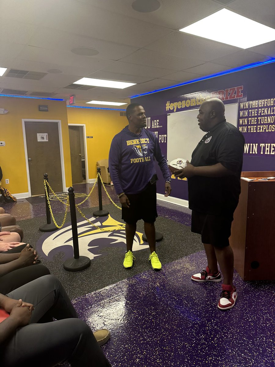 Derrek Pugh tweet media