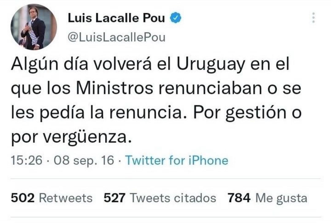 Buenos días! Solo vine a poner.....
#RenunciaHeber borracho inútil
#RenunciaHeber amigo de delincuentes sexuales #RenunciaHeber amigo de narcos
Además #RenunciaHeber porque das vergüenza #ElPeorGobiernoDeLaHistoria