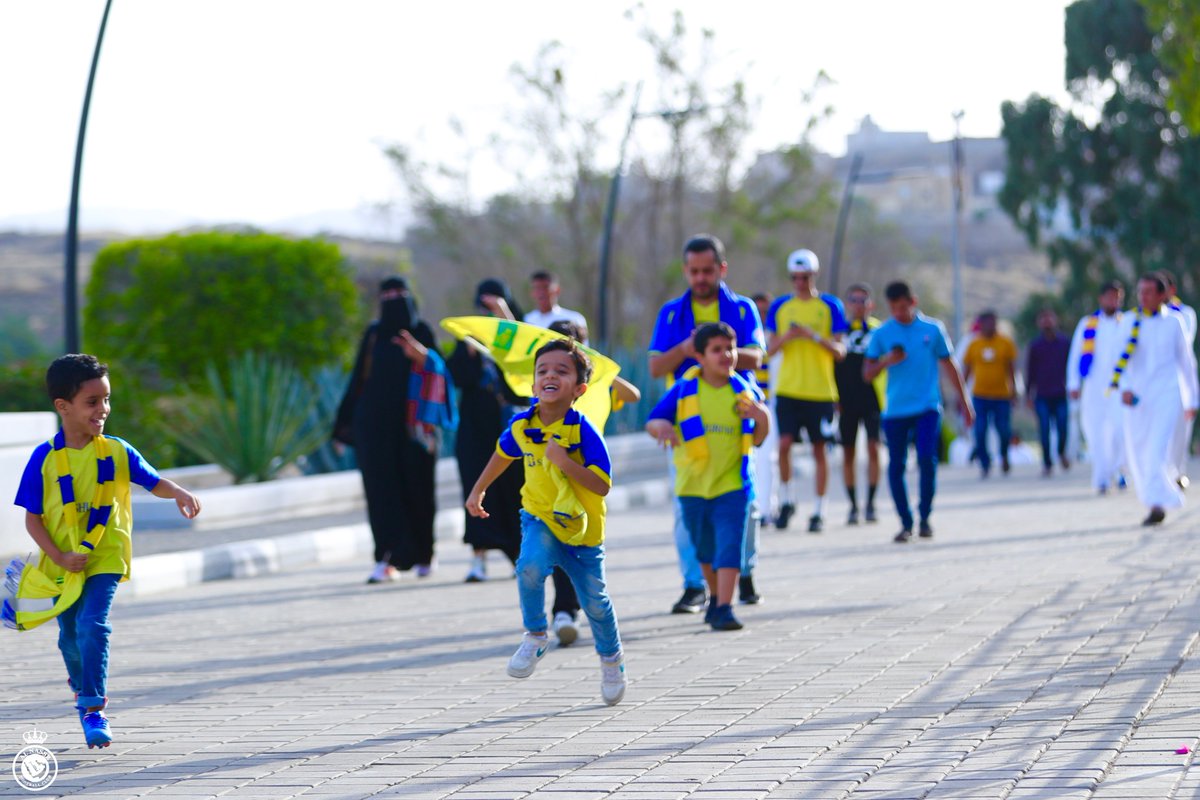 AlNassrFC's tweet photo. أسابق الساعه و تسبقني 🤩💛 https://t.co/kQPZ0uTQOg