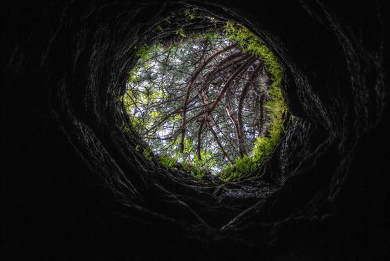 Thrice-Come Ruin - I -

𝐿𝑒𝑜𝑛 𝑡ℎ𝑒 𝑅𝑢𝑛𝑒𝑏𝑜𝑢𝑛𝑑.

Read: drive.google.com/file/d/1WXG-7H…