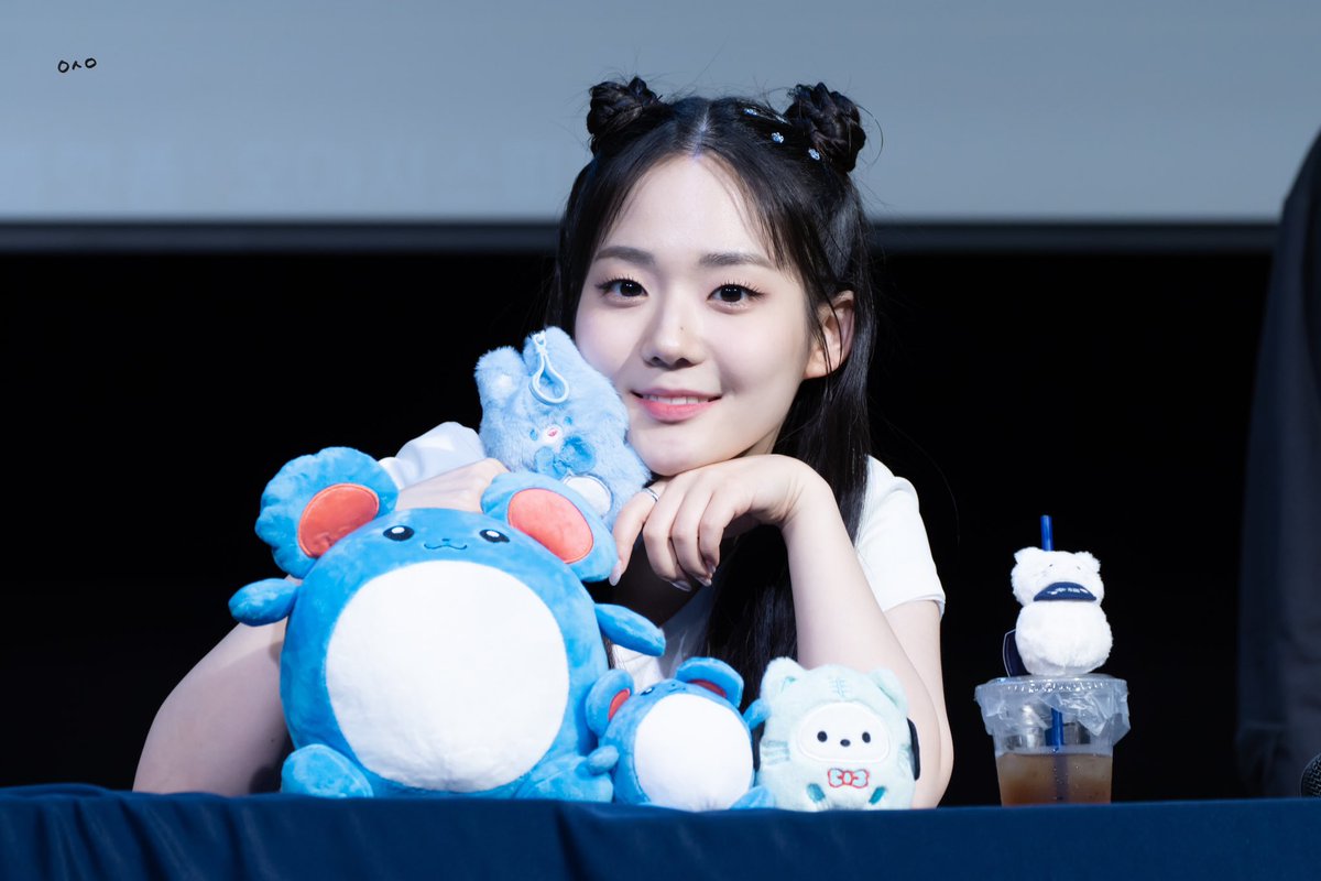 ysy_030806's tweet photo. 230512
서연이가 제일 행복한 하루 보냈길 바라🩵
#HappySeoyeonDay
#윤서연 #SeoYeon #tripleS #트리플에스 #KRystalEyes #크리스탈아이즈 https://t.co/1i17EgWN96