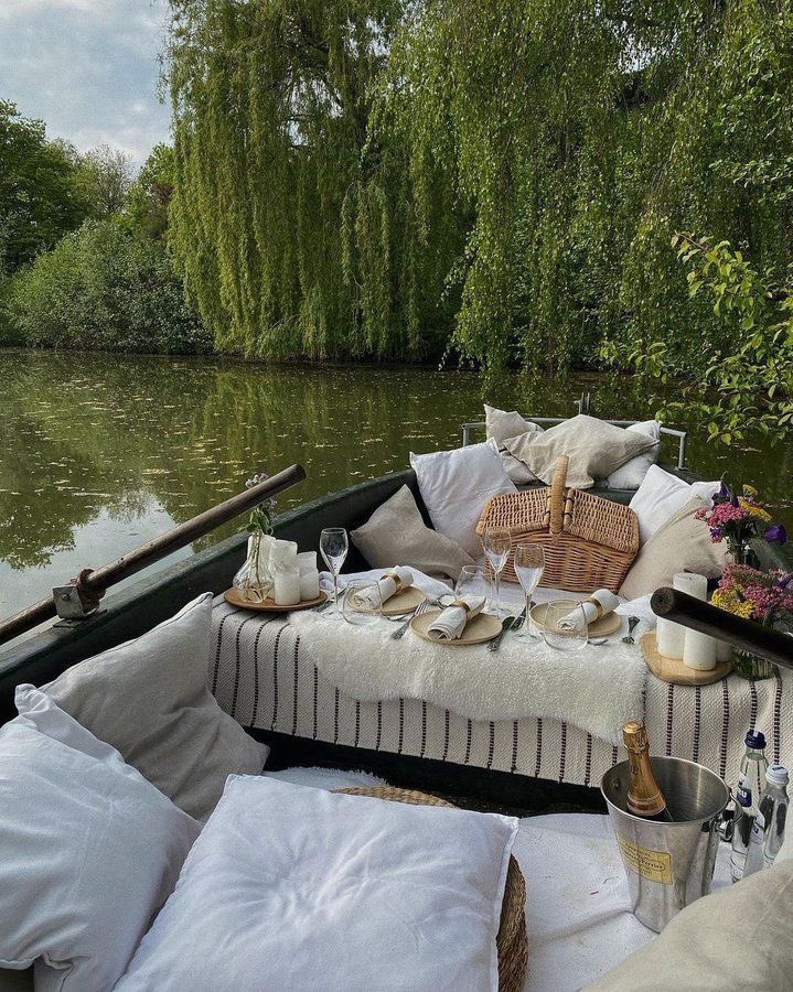 dazzlinghavens's tweet photo. Perfect date 💚💫 https://t.co/MLT46sM0Ip