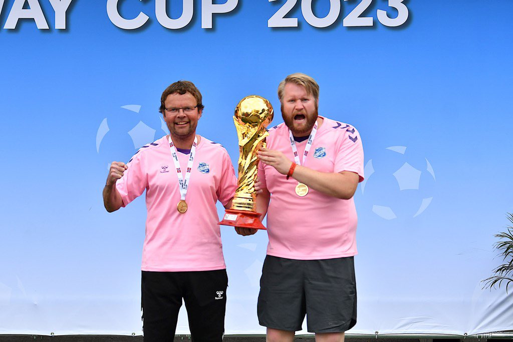 En fantastisk gjeng! Stolt over å ha vært en del av dette 💙

#ForzaTiller