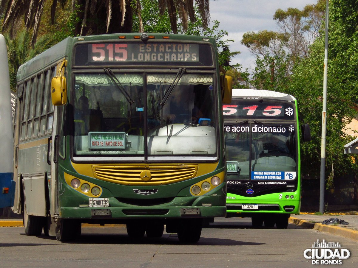 CiudadDeBondis's tweet photo. #ProvinciaDeBondis
CAMBIO DE VERDE
La #Linea515 de Alte. Brown deja el corte "municipal" de hace unos aΓ±os donde todas las lΓneas llevaban el verde/dorado y pasan a ser verde y blanco, en conjunto con la llegada de 0km #Nuovobus #MB OF 1621.
Algunos coches ya fueron repintados. https://t.co/LBtBtqjh6c