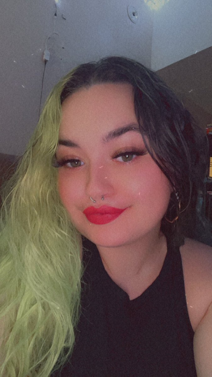 GirlscoutW00kie's tweet photo. Dude, where’s my lighter? 😶‍🌫️💨 https://t.co/IVsZ0hi4FQ