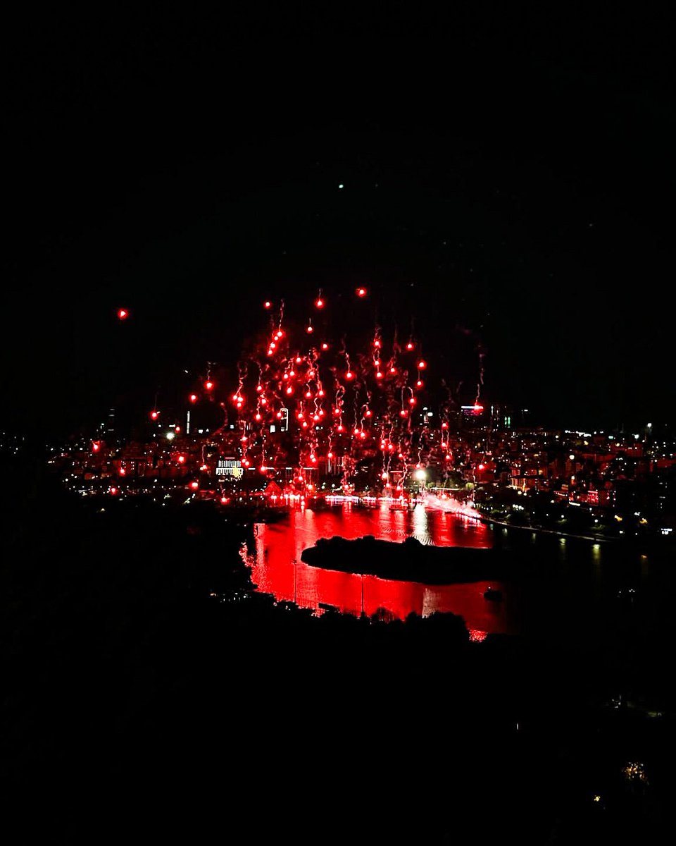 Senin sevdan ile yanıyoruz ❤️💙 📍 İstanbul