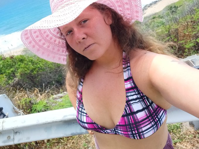 #northshore #onlyfansFree hot day in my floppy hat in O'ahu https://t.co/BRAEztdahe<a href="/tag/northshore"class="tags">#northshore</a><a href="/tag/onlyfansfree"class="tags">#onlyfansFree</a>