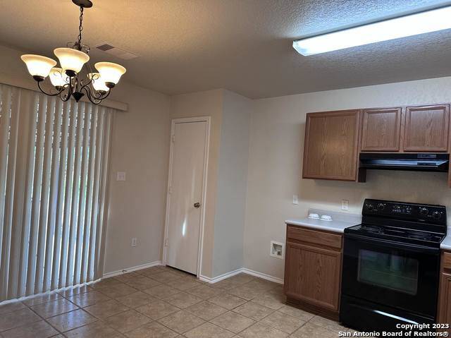 mayreed's tweet photo. 7419 SADDLE BEND DR, San Antonio, TX 78238-3532 just hit the market!
Take a look at this awesome space: https://t.co/noww9JOMPA https://t.co/cDfC0iJiUN