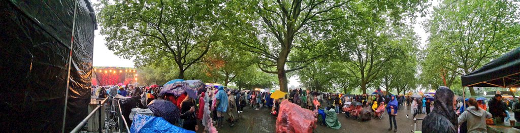St3ffiee's tweet photo. Hopefully the weather will be better next year..  

Still enjoyed it 🙂

#RuhrReggaeSummer  #Mülheim #Festival #Deutschland https://t.co/BgHq6Yl2wx