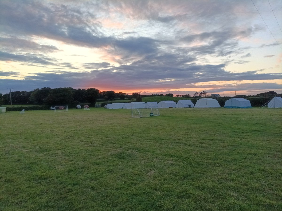 NefynCamps's tweet photo. Sun sets over the first full day of Nefyn C camps. #nefyncamps https://t.co/0j4L97REBp