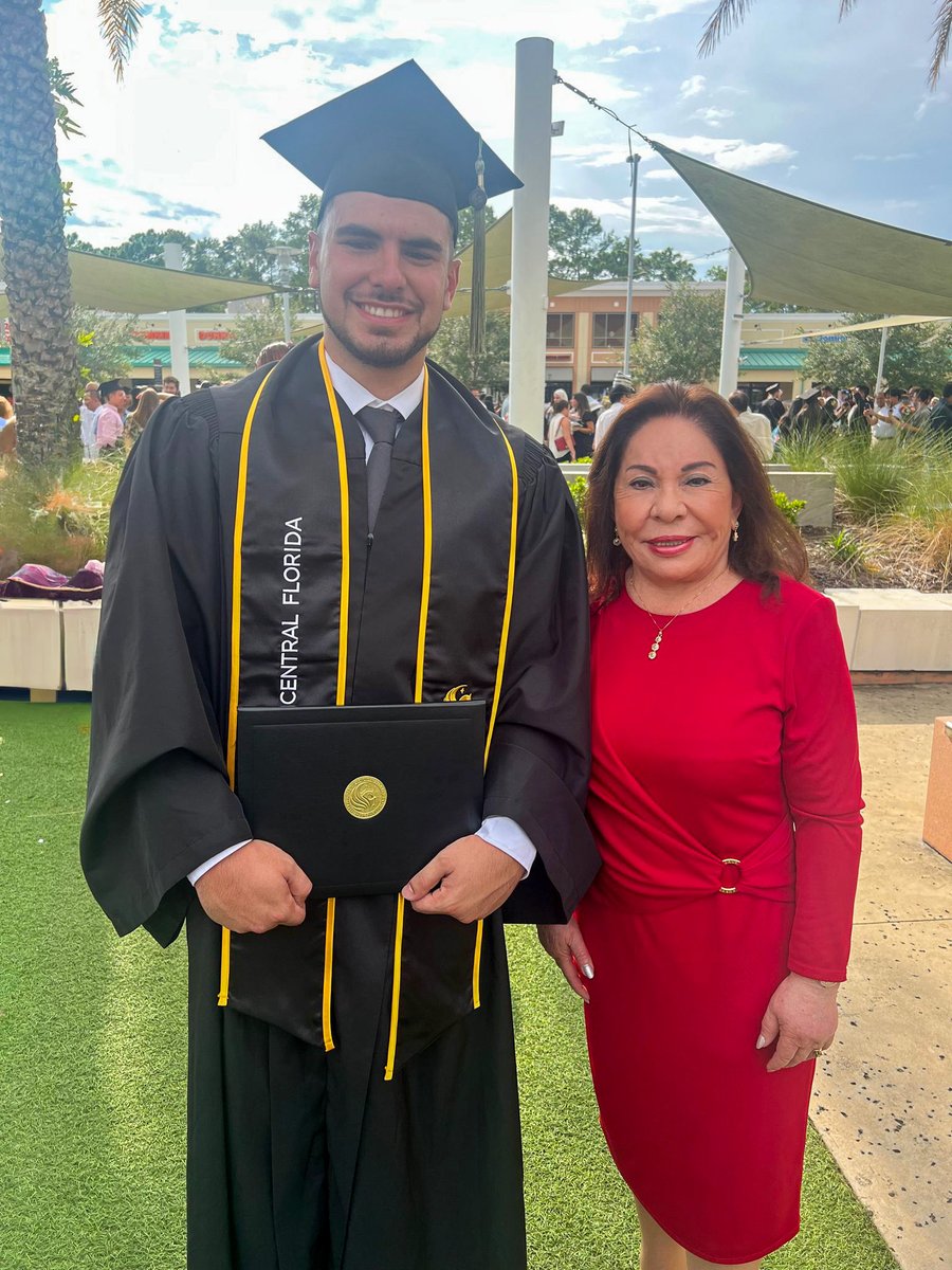 María Luisa Piraquive tweet media