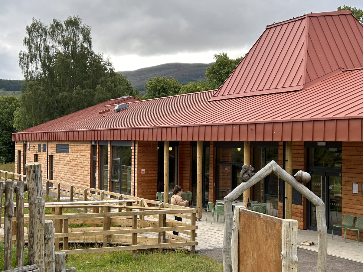 metal_solutions's tweet image. A Worlds First, Dundreggan Rewilding Centre, Scotland 

Traditional Standing Seam roof and wall cladding in Tile Red GreenCoat PLX PURAL distribution by @metal_solutions 
The installation by @hlmetalsltd of Dumbarton 

#greencoatplx