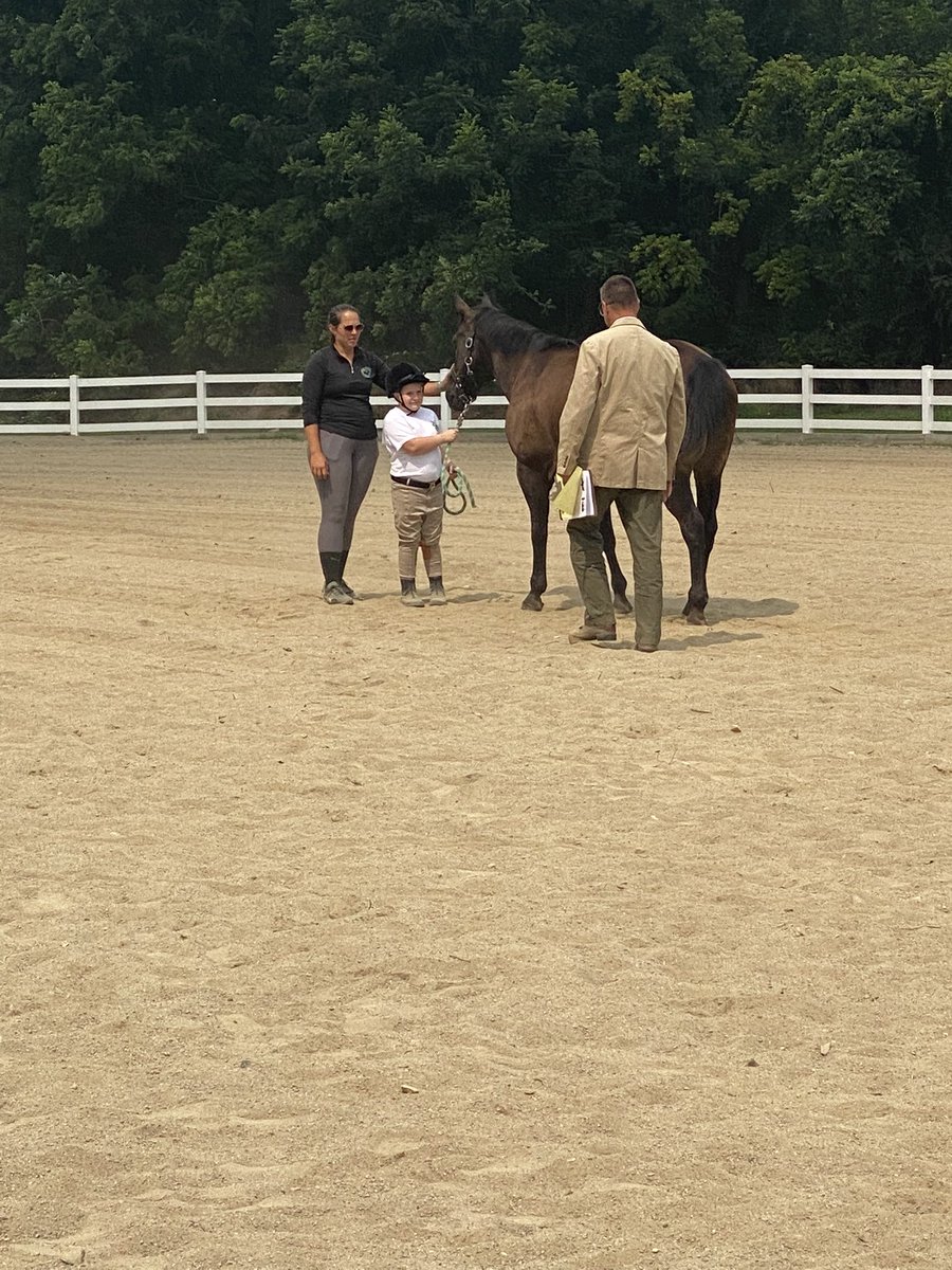 TroxellShannon's tweet photo. I was so happy to be able to watch Claire compete in her first horse show at the Warren County Farmer’s Fair last week!  She had a whole cheering section and did an amazing job! @HTShuskies https://t.co/gJE2uC75Uq