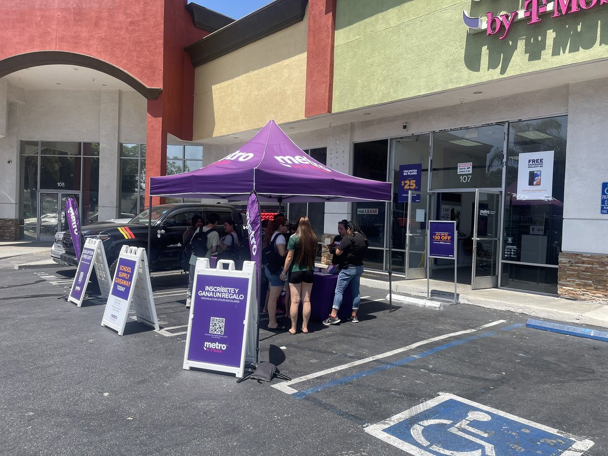 We back at it again! The party don’t stop! Come on down and join us!1301 Rosecrans Ave, Back 2 School Event!Come get your school gear while supplies last! #GrowLA <a href="/iamPaulCLee/">Paul Lee</a> <a href="/ErikSodik/">Erik Sodik</a> <a href="/DawnClarkDC/">Dawn DC Clark</a> <a href="/TonyThaiSoCal/">Tony Thai</a> <a href="/eddienavarrete/">𝚎𝚍𝚍𝚒𝚎 𝚗𝚊𝚟𝚊𝚛𝚛𝚎𝚝𝚎</a> <a href="/thayesnet/">Terry Hayes</a> <a href="/Sentowski8/">MJS</a> <a href="/srtabing/">Vanessa Gonzalez</a> <a href="/StacieLlaurado/">Stacie Llaurado</a>