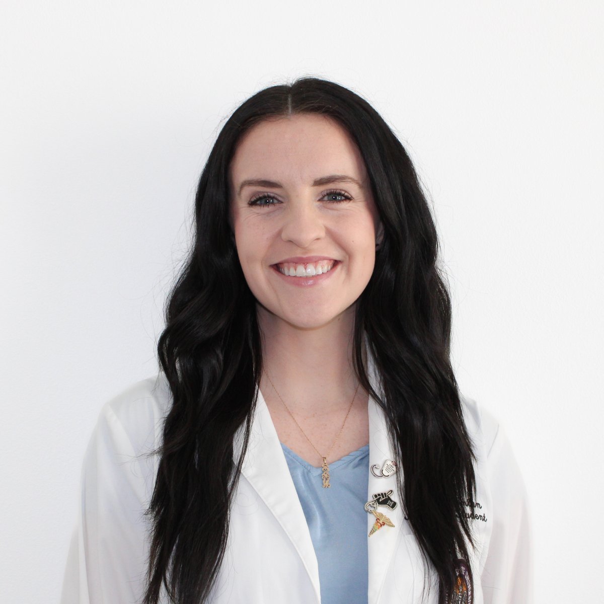 virg_quinlan's tweet photo. Hi #MedTwitter ! I am Virginia Quinlan, an MS4 at LSUHSC-New Orleans. I'm applying #childneurology for #Match2024 !!! I love working with kiddos battling neuromuscular disease &amp; have personal ties to ALS advocacy. Outside the hospital I love ballet, concerts, &amp; the LSU Tigers :) https://t.co/SZAsOsCewy