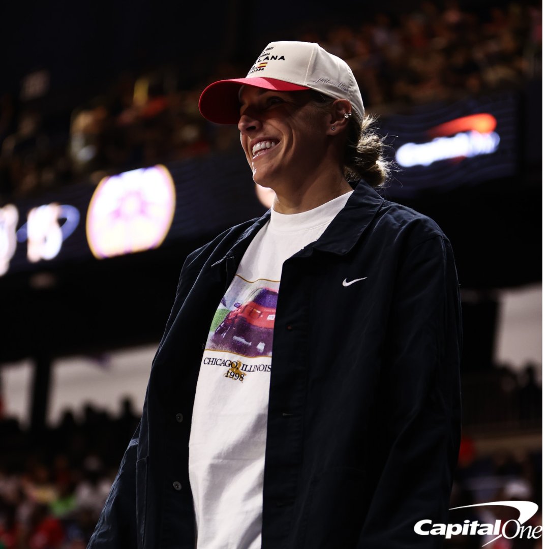 WashMystics's tweet photo. Sunday Funday 

📸 @De11eDonne 

#OurTimeOurLegacy | @CapitalOne https://t.co/INku5Gydae