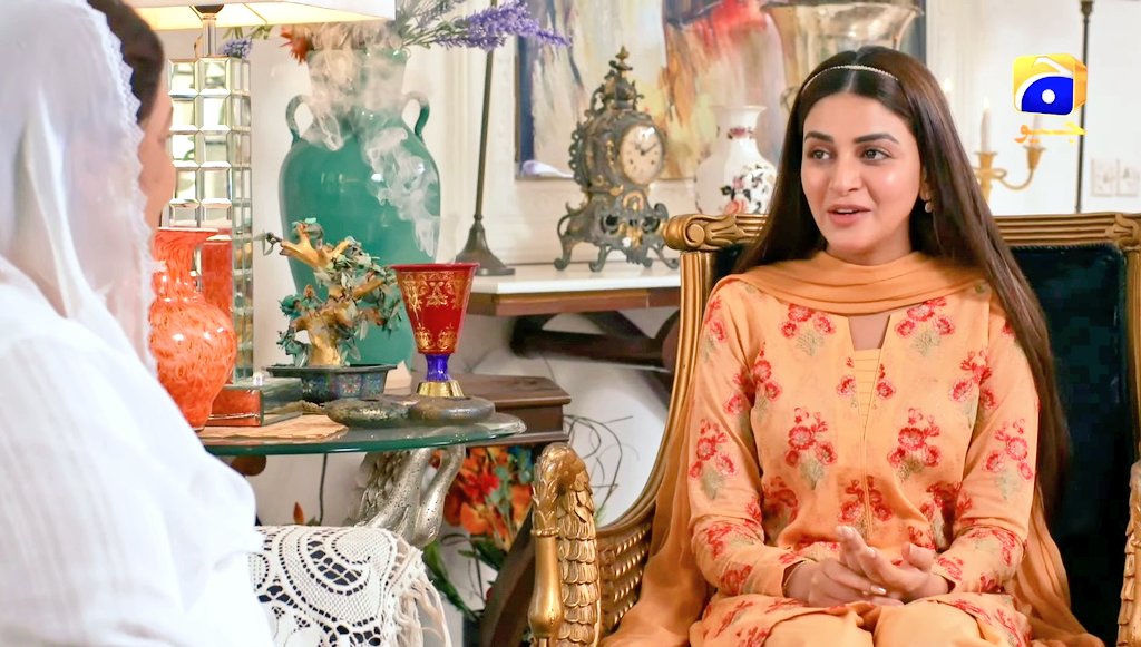 roomiiiii_'s tweet image. abeer's reaction on "bahu" was the cutest thing ever 😂😂😂❤❤❤ also her voice was so soft and sweet here 🥹🤍

#anmolbaloch #sirftum #abeer