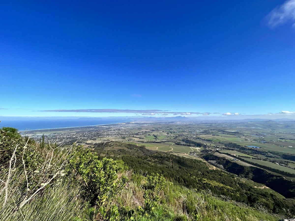 #neverStopExploring
#mountains 
Love how these big mountains make us look so small.
