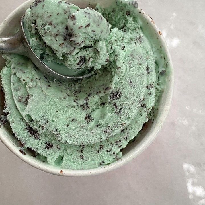 wonykjoules's tweet photo. rt if you’re a mint choc enjoyer / defender https://t.co/tyIQbM2ue5