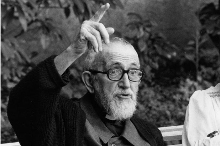 coherence_e's tweet photo. « La responsabilité de chacun implique deux actes : vouloir savoir et oser dire. »
Abbé Pierre https://t.co/fFsRePZMLi