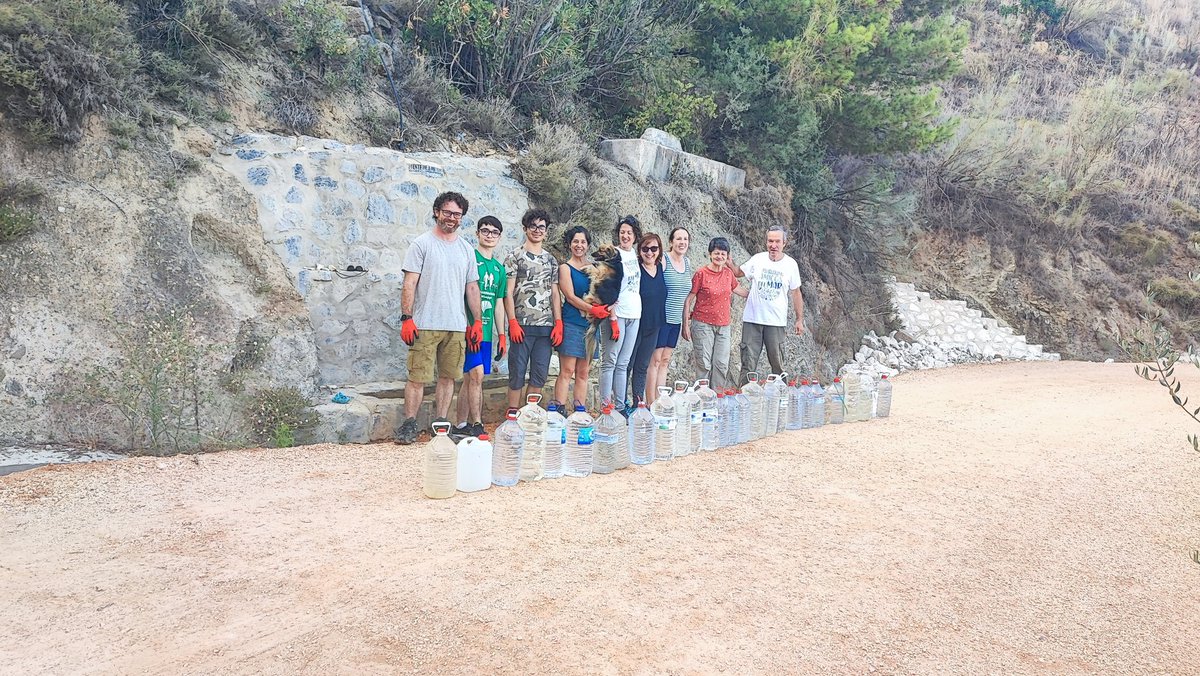 Seguimos con el compromiso con los árboles . Pon tu granito de arena y vente con nosotros al próximo riego. 
<a href="/AndaLimpia/">AndaLimpia</a> <a href="/VolAmigosdelMar/">Voluntari@s Amig@s del Mar</a> 
<a href="/malaga/">Ciudad de Málaga</a> <a href="/AndaluciaJunta/">Junta de Andalucía</a> <a href="/diputacionMLG/">Diputación de Málaga</a>  <a href="/opiniondemalaga/">La Opinión de Málaga</a> <a href="/malagahoy_es/">Málaga Hoy</a> <a href="/malagaHAVESOS/">MálagaHAVESOS</a> <a href="/operacionencina/">Operación Encina</a> #ParqueForestaldeMalaga