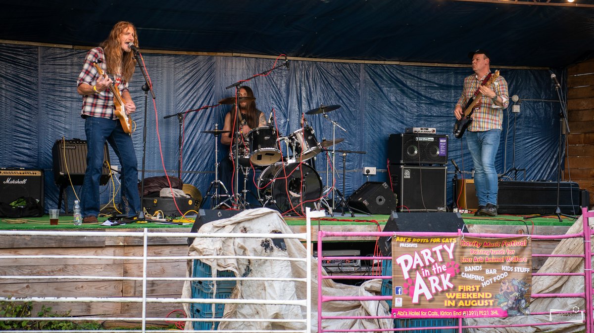 PartyInTheArk's tweet photo. HUGE thank you also our amazing #PartyintheArk2023 bands Cuttin' Loose, 11th Hour, Tiny Forehead, Still Crazy, The Amazing Armadillos, Geoff Garbow Band, Molly's Chamber, Reverent Son, Cool Water, Robert Hokum, Side2SideSka and ChekhovsGun. We appreciate you all so much! https://t.co/Om8wKg2ePT
