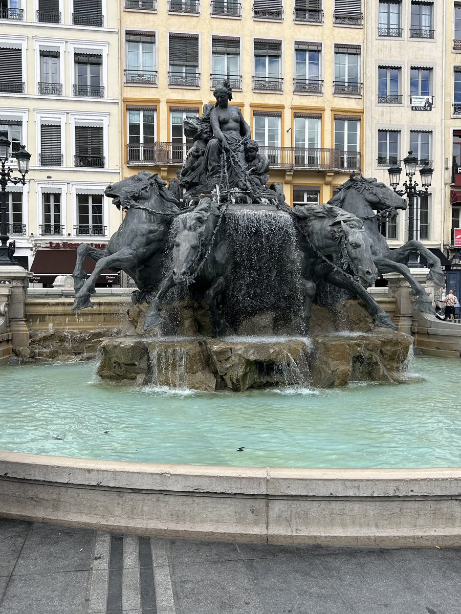 Msada_assoc's tweet photo. 5ème étape : LYON ✅. 

Le sud on arrive ! On lâche pas pour les orphelins de la Radam Asso  ! 

Colmar-Marseille, ensemble pour aider les plus démunis. 🤝🌍

Faites un don pour l’orphelinat au Togo : https://t.co/CxhJjTa2LO https://t.co/7SmG96zUaD